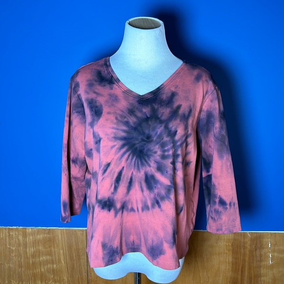 JRSDesignsltd Tops - Tye dye 3/4 sleeve shirt